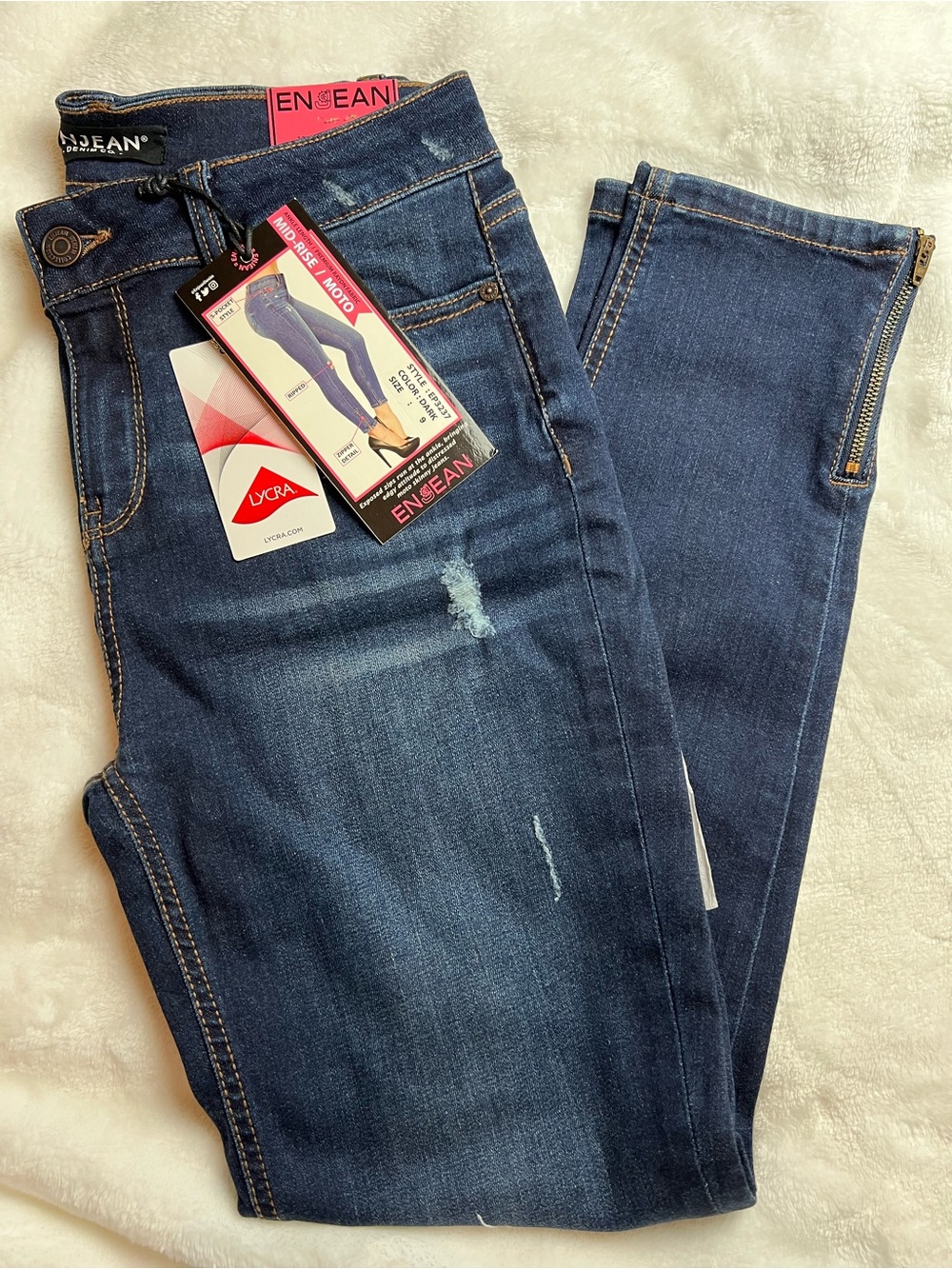 ENJEAN Dark Wash Distressed Skinny Jeans Moto Midrise with Zipper Detail